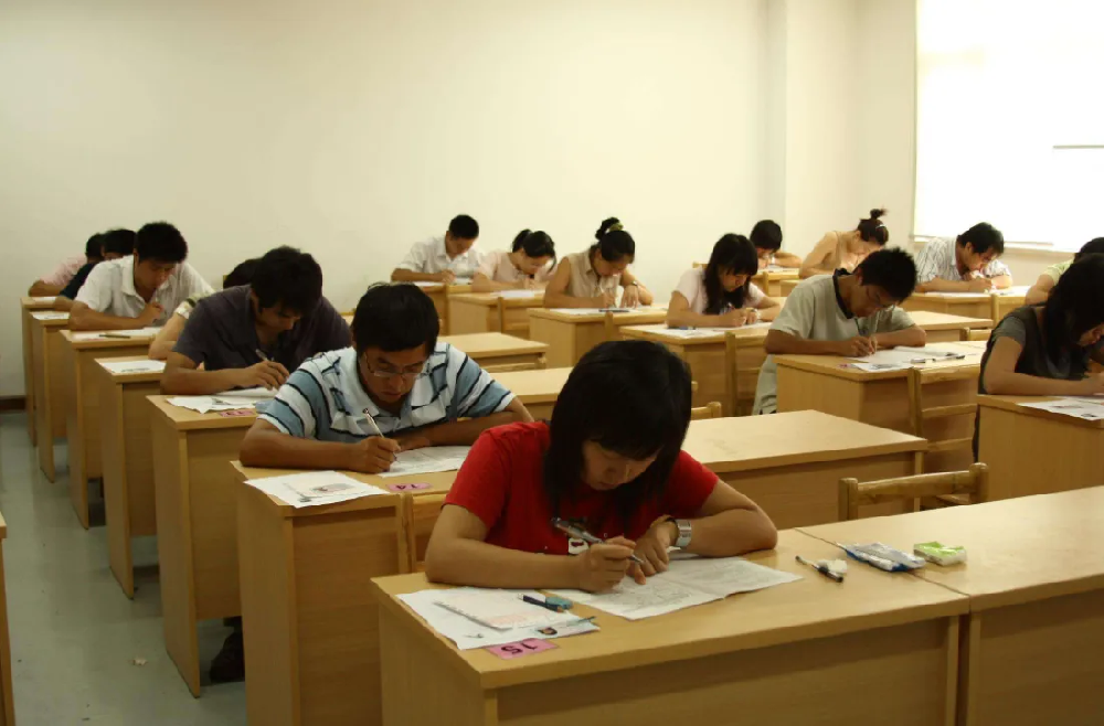 自考学历有用吗？自考难不难？