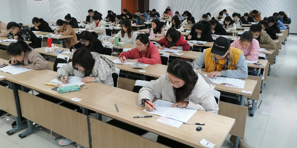 如何提升学历？成人高考的学历有用吗？